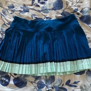 Lululemon Athletica Blue and Mint pleat Skirt